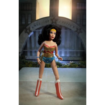 Figura Retro Wonder Woman 20 cms