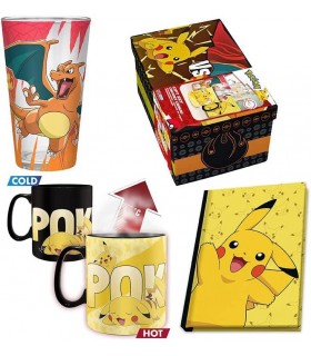 Caja Regalo Pokémon Charizard Vs Pikachu Taza Térmica Cerámica 460 mls + Cuaderno Pikachu + Vaso Cristal 400 mls