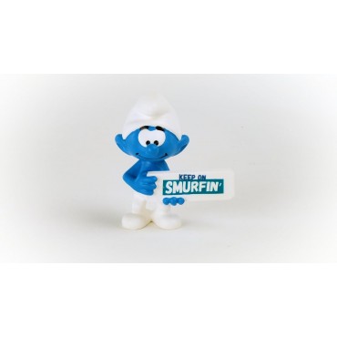 Figura Pitufo Con Cartel "Keep On Smurfin"  5,5 cms