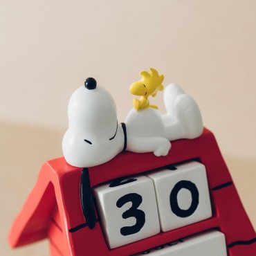 Calendario Perpetuo 3D Snoopy Peanuts 15 cms