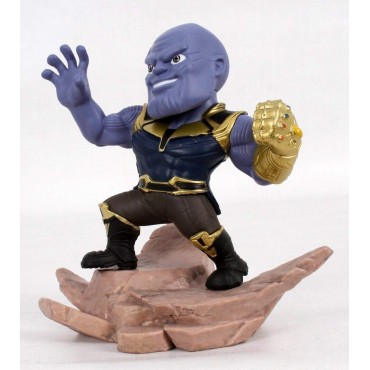 Mini Figura Thanos Mini Egg Attack Marvel 11 cms