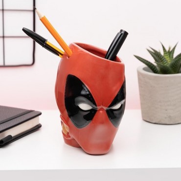 Bote Para Bolígrafos O Planta Deadpool Marvel Cerámica 13 cms